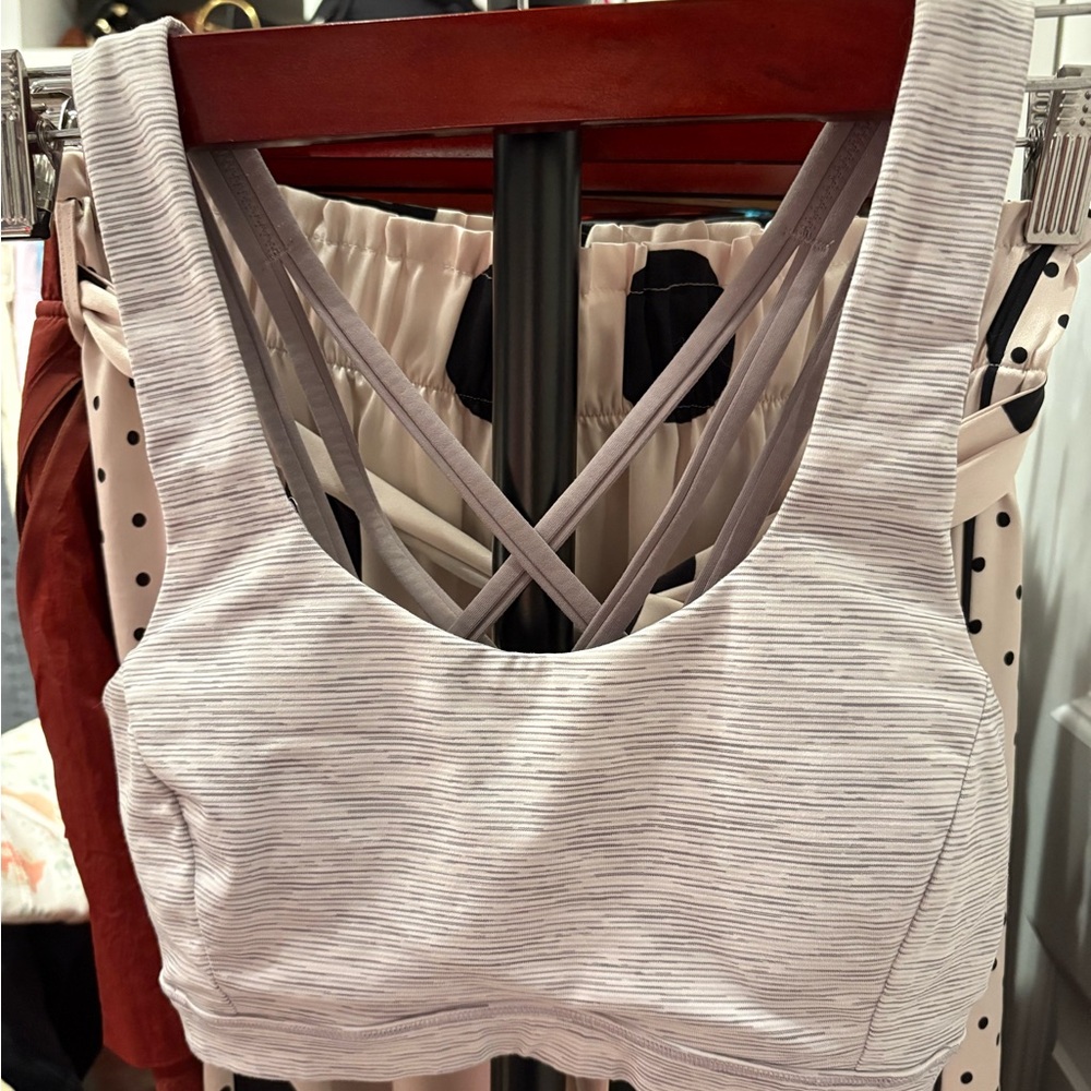 Lululemon Free to Be Bra Size 2